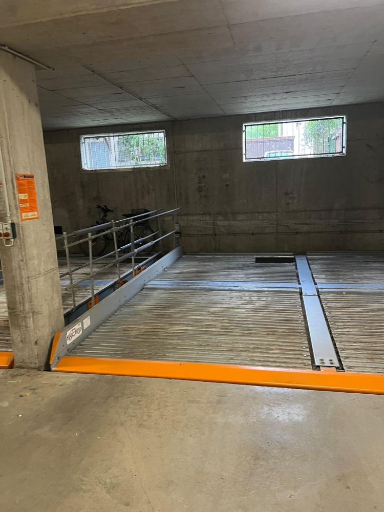  Parking in Ludwigsburg, Germany No. 222594