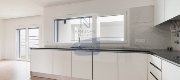 Дом с 4 спальнями в Казал ди Камбра, Португалия № 141418 11