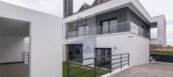 Дом с 4 спальнями в Казал ди Камбра, Португалия № 141418 21