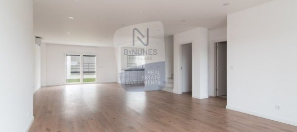 Дом с 4 спальнями в Казал ди Камбра, Португалия № 141418 2