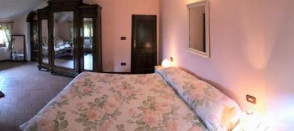 11 rooms House in Vergato, Italy No. 233688 10