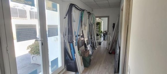 74m² Commercial property in Rome, Italy No. 342085 4