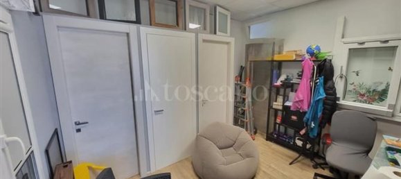 74m² Commercial property in Rome, Italy No. 342085 5