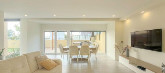 3 bedrooms House in Porto Salvo, Portugal No. 111038 12