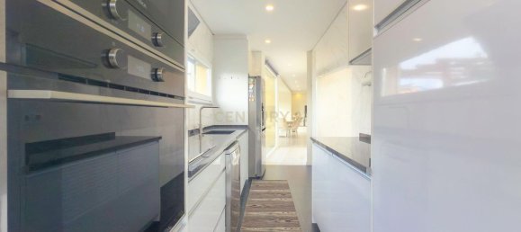 3 bedrooms House in Porto Salvo, Portugal No. 111038 28