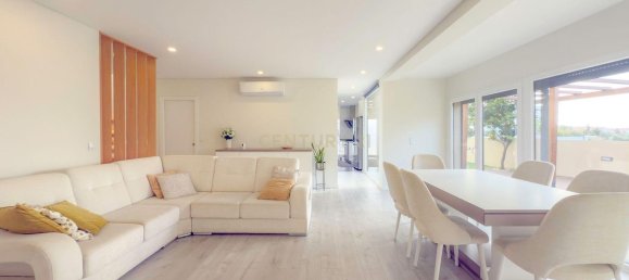 3 bedrooms House in Porto Salvo, Portugal No. 111038 20