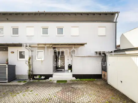 3 bedrooms Townhouse in Karlsruhe, Germany No. 359527