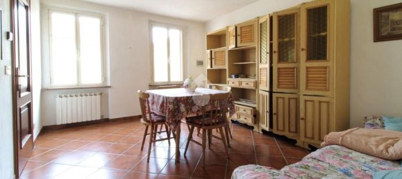 8 rooms House in Mezzana Bigli, Italy No. 89859 9