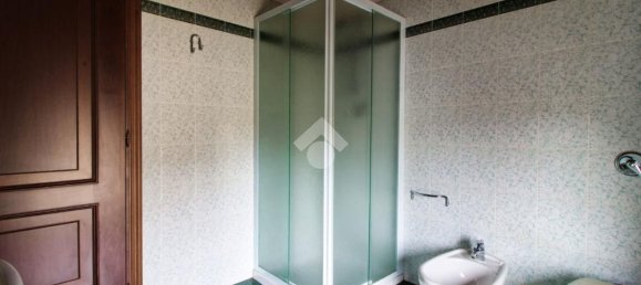 8 rooms House in Mezzana Bigli, Italy No. 89859 19