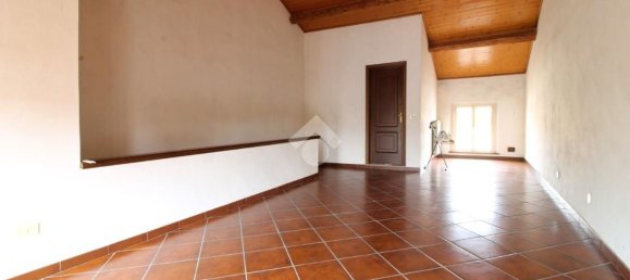 8 rooms House in Mezzana Bigli, Italy No. 89859 14