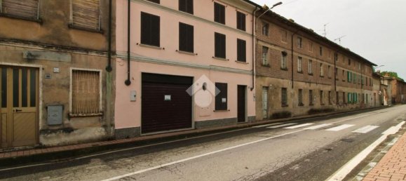 8 rooms House in Mezzana Bigli, Italy No. 89859 29