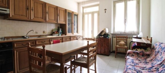 8 rooms House in Mezzana Bigli, Italy No. 89859 37
