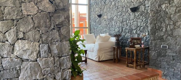 3 bedrooms Villa in Adeje, Spain No. 103854 4