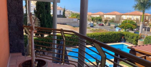 3 bedrooms Villa in Adeje, Spain No. 103854 3