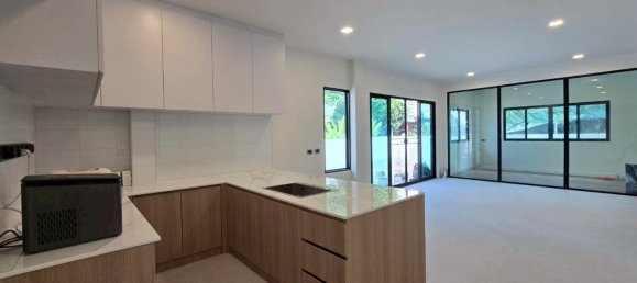 4 chambres Maison à Pathum Thani, Thailand No. 77992 5