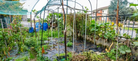 4 rooms Apartment in Verzuolo, Italy No. 30500 31