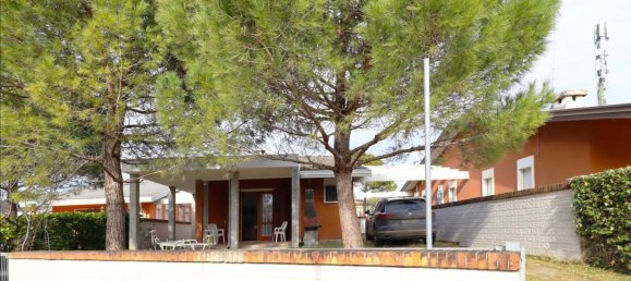 Villa de 2 dormitorios en San Michele al Tagliamento, Italy No. 91404 2