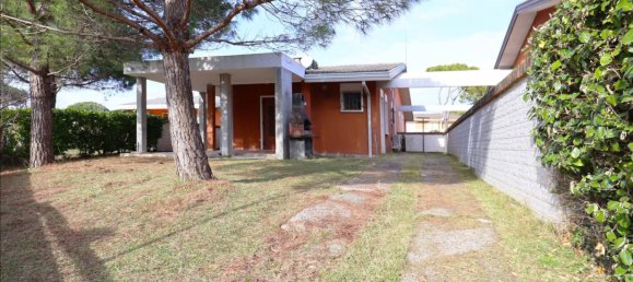 Villa de 2 dormitorios en San Michele al Tagliamento, Italy No. 91404 3