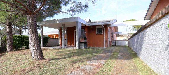 Villa de 2 dormitorios en San Michele al Tagliamento, Italy No. 91404 4