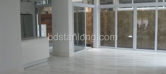 5 bedrooms Villa in Tay Ho, Vietnam No. 5585 5