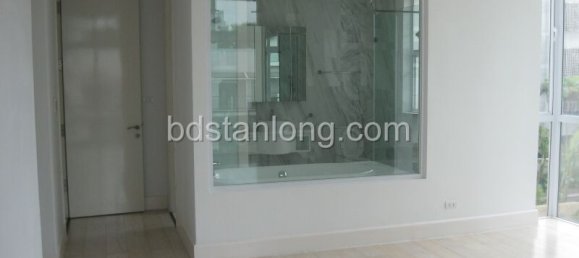 5 bedrooms Villa in Tay Ho, Vietnam No. 5585 3