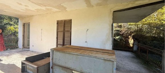 Дом с 8 комнатами в Алатри, Италия № 145065 35