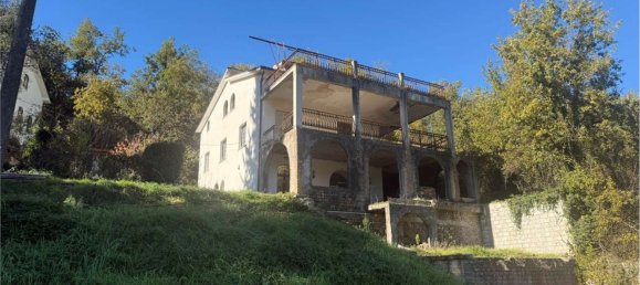 Дом с 8 комнатами в Алатри, Италия № 145065 18