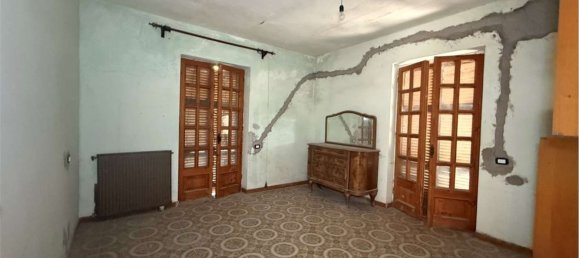 Дом с 8 комнатами в Алатри, Италия № 145065 6