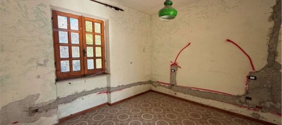 Дом с 8 комнатами в Алатри, Италия № 145065 7