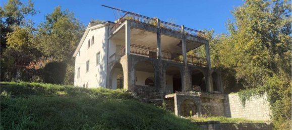 Дом с 8 комнатами в Алатри, Италия № 145065 16