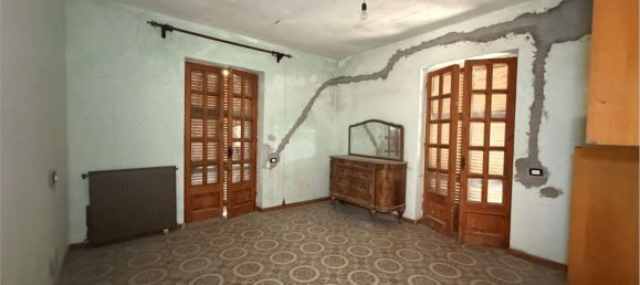 Дом с 8 комнатами в Алатри, Италия № 145065 31