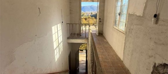 Дом с 8 комнатами в Алатри, Италия № 145065 26