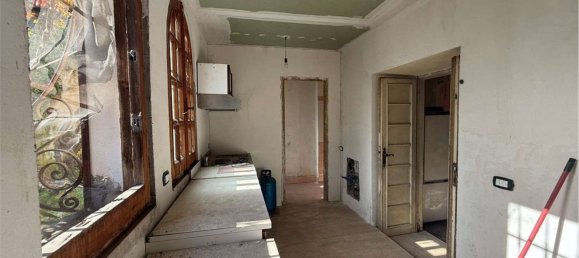 Дом с 8 комнатами в Алатри, Италия № 145065 41