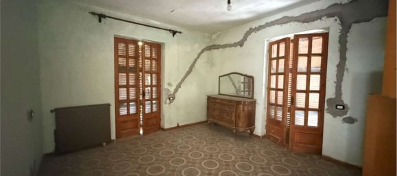 Дом с 8 комнатами в Алатри, Италия № 145065 29