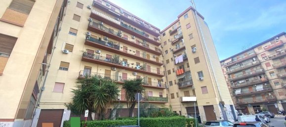 5 rooms Apartment in Palermo, Italy No. 46495 6