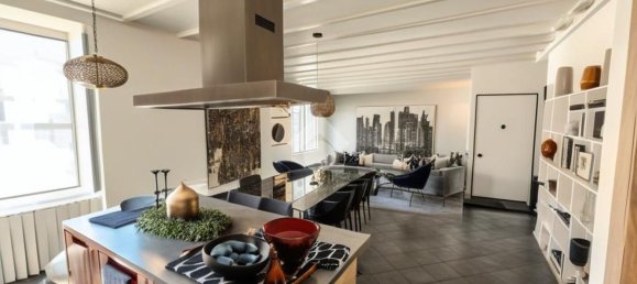 6 rooms Apartment in Imperia, Italy No. 286601 2