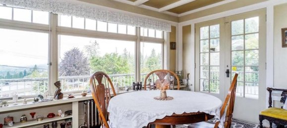 4 bedrooms House in British Columbia, Canada No. 196 10