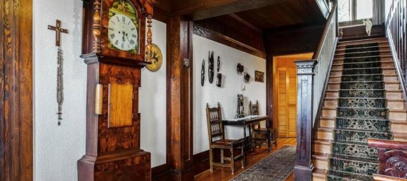 4 bedrooms House in British Columbia, Canada No. 196 6