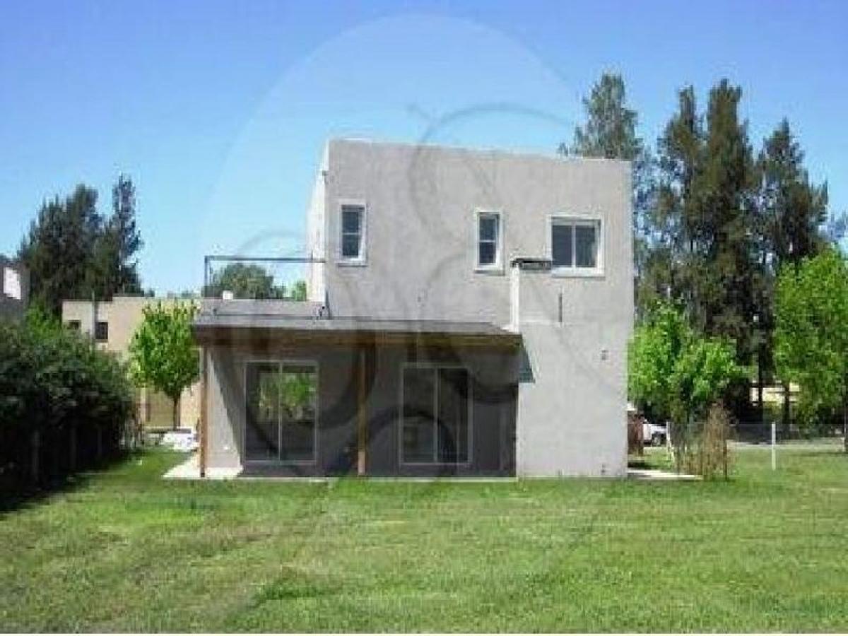 3 bedrooms House in Pilar, Argentina No. 68847