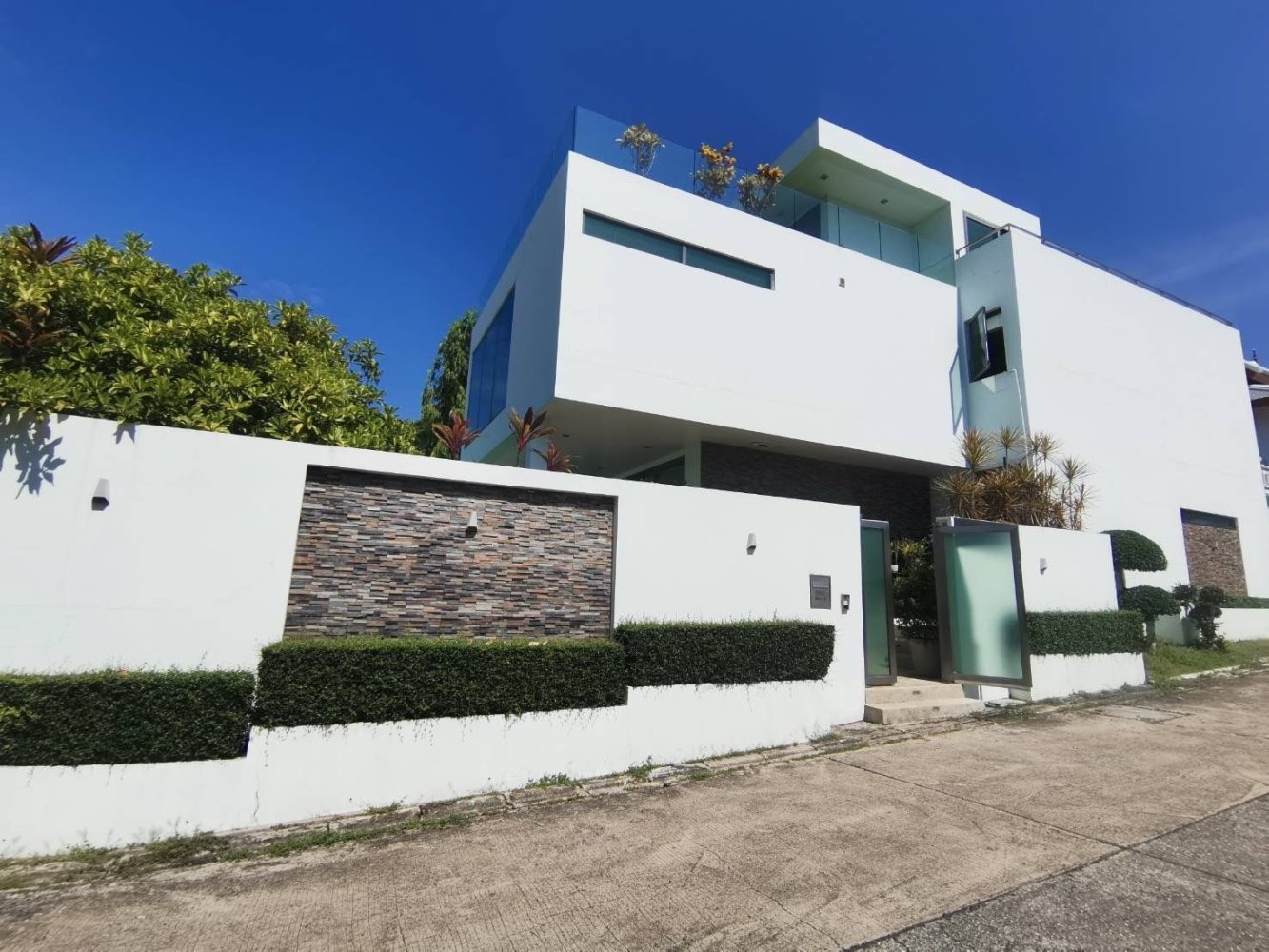 Вилла с 6 спальнями в Паттайя, Таиланд № 69775