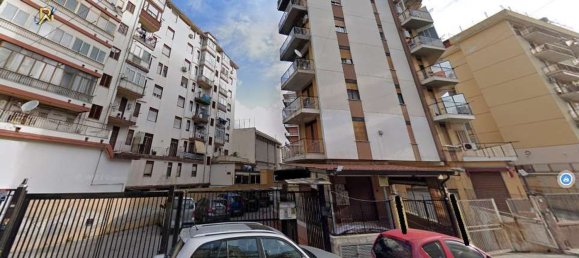 7 rooms Apartment in Palermo, Italy No. 43613 17