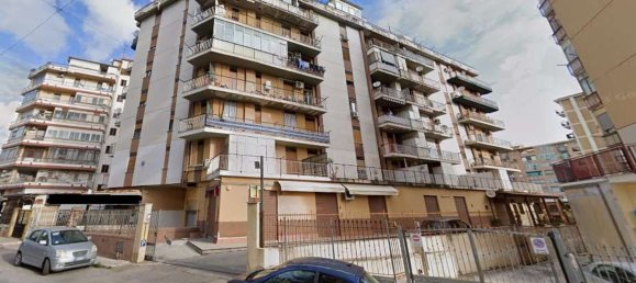 7 rooms Apartment in Palermo, Italy No. 43613 12
