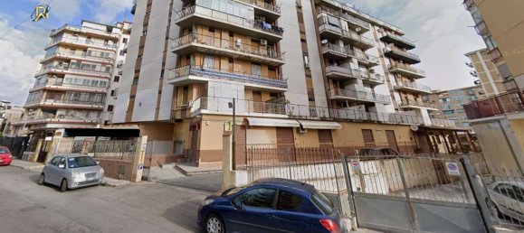 7 rooms Apartment in Palermo, Italy No. 43613 13