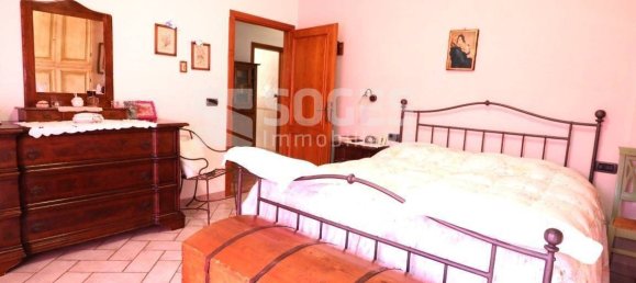 Квартира с 3 спальнями в Монтеварки, Италия № 215316 11