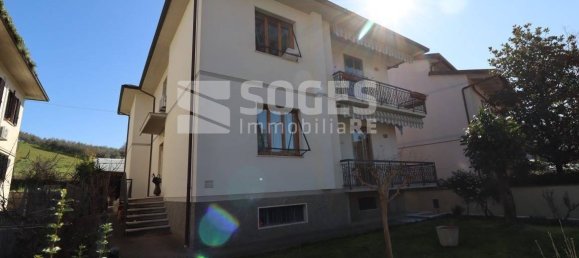 Квартира с 3 спальнями в Монтеварки, Италия № 215316 19