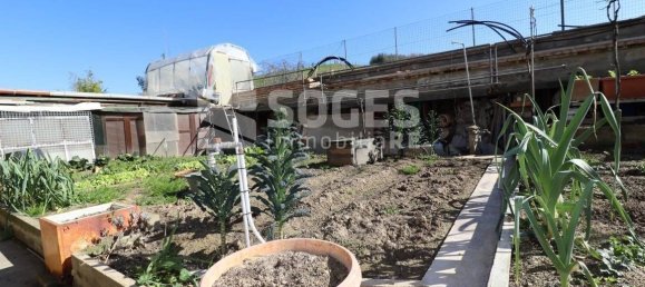 Квартира с 3 спальнями в Монтеварки, Италия № 215316 17