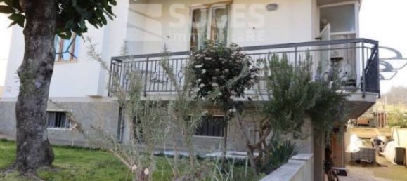 Квартира с 3 спальнями в Монтеварки, Италия № 215316 2