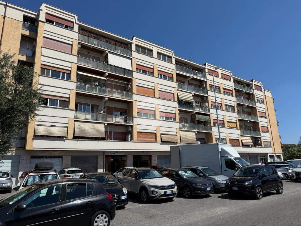 2 Schlafzimmer Wohnung in Rome, Italy, Nr. 381005