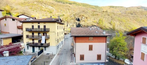 6 rooms House in Corteno Golgi, Italy No. 70778 9