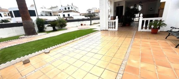 3 bedrooms Townhouse in Huelva, Spain No. 173719 5